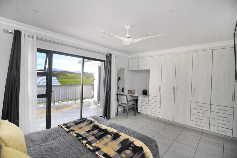 5 Bedroom Property for Sale in Reebok Western Cape